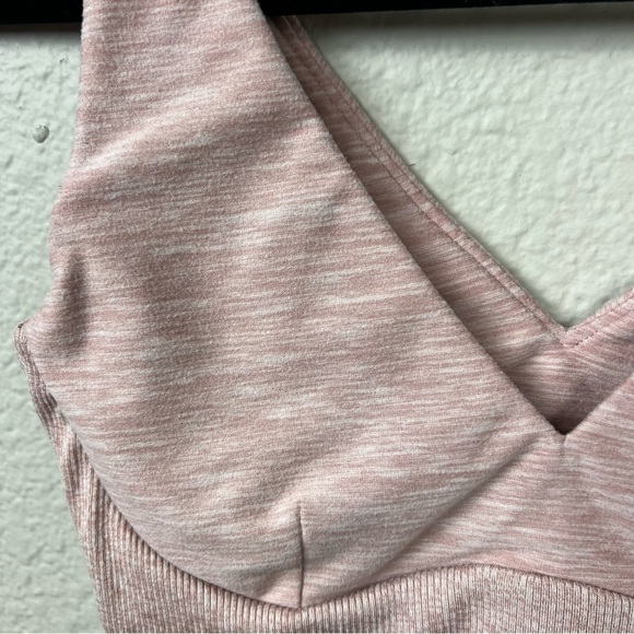 𝅺Victoria’s Secret Incredible Essential Unlined Plunge Bra Pink Sz XS - Picture 6 of 8